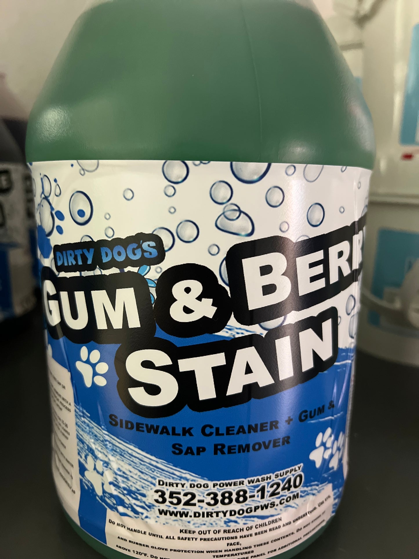 Dirty Dog's Gum and Berry Stain