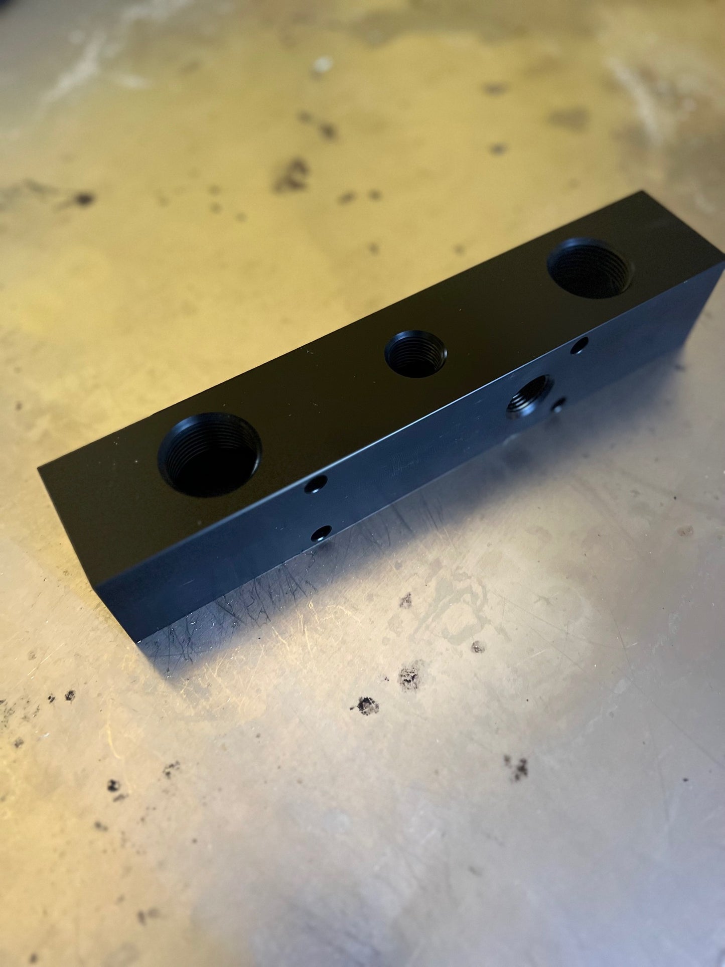 Black Poly Manifold Mixing Block